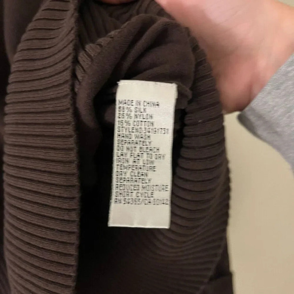 Nygard Collection Women Brown Silk Ribbed Pullover Sweater M Turtleneck Knit - Picture 10 of 10